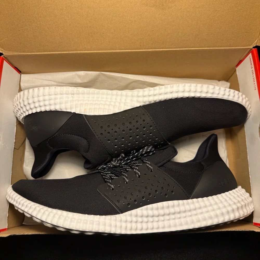 (Men’s 11.5) Adidas 24/7 Trainer Black/White running Shoes - Picture 2 of 5